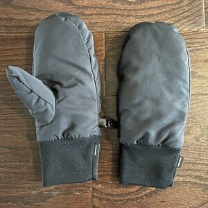 Frank and Oak Black Puffer Mittens
